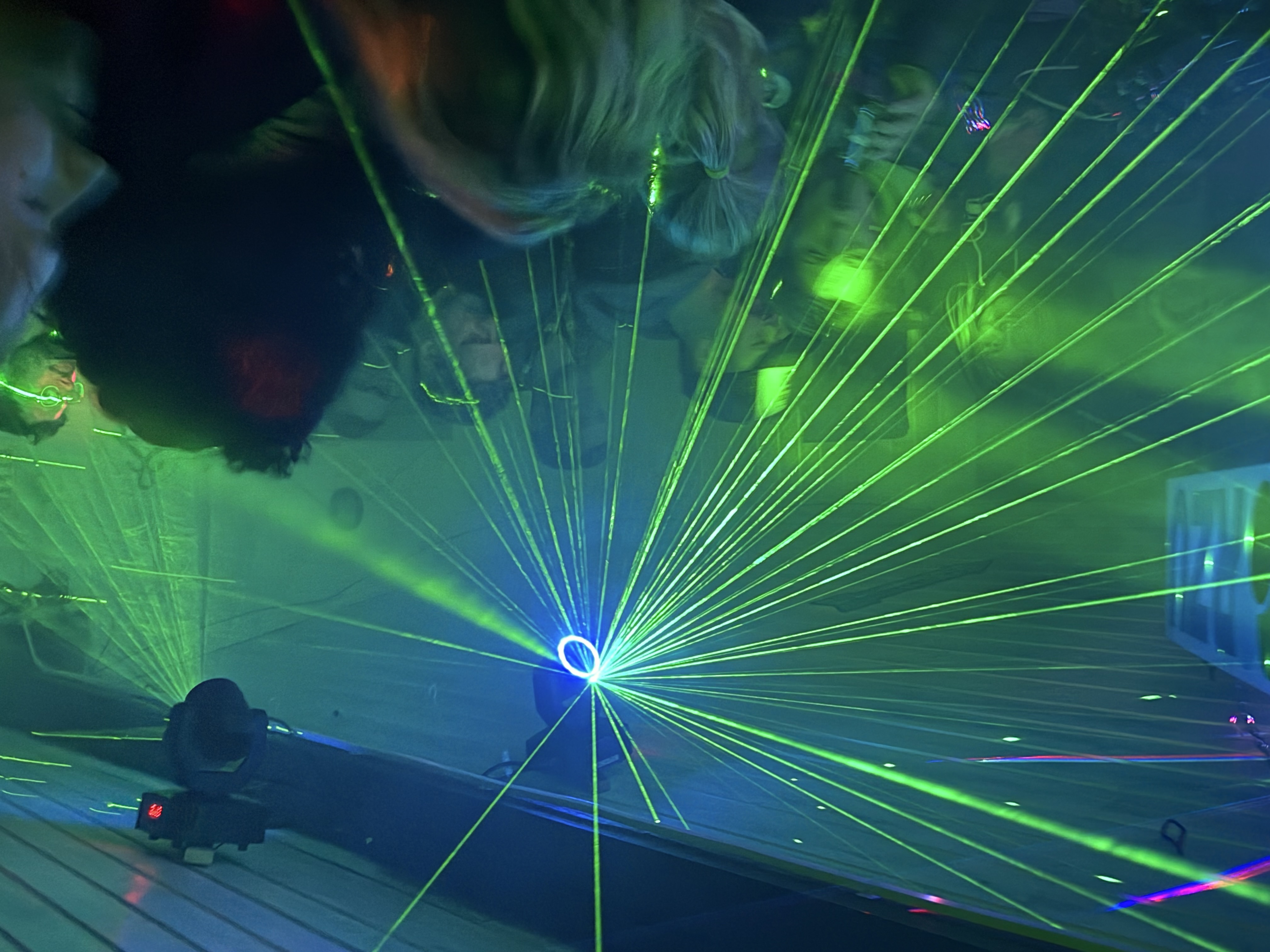 Mopot live @ Datsche Deluxe, Lauf