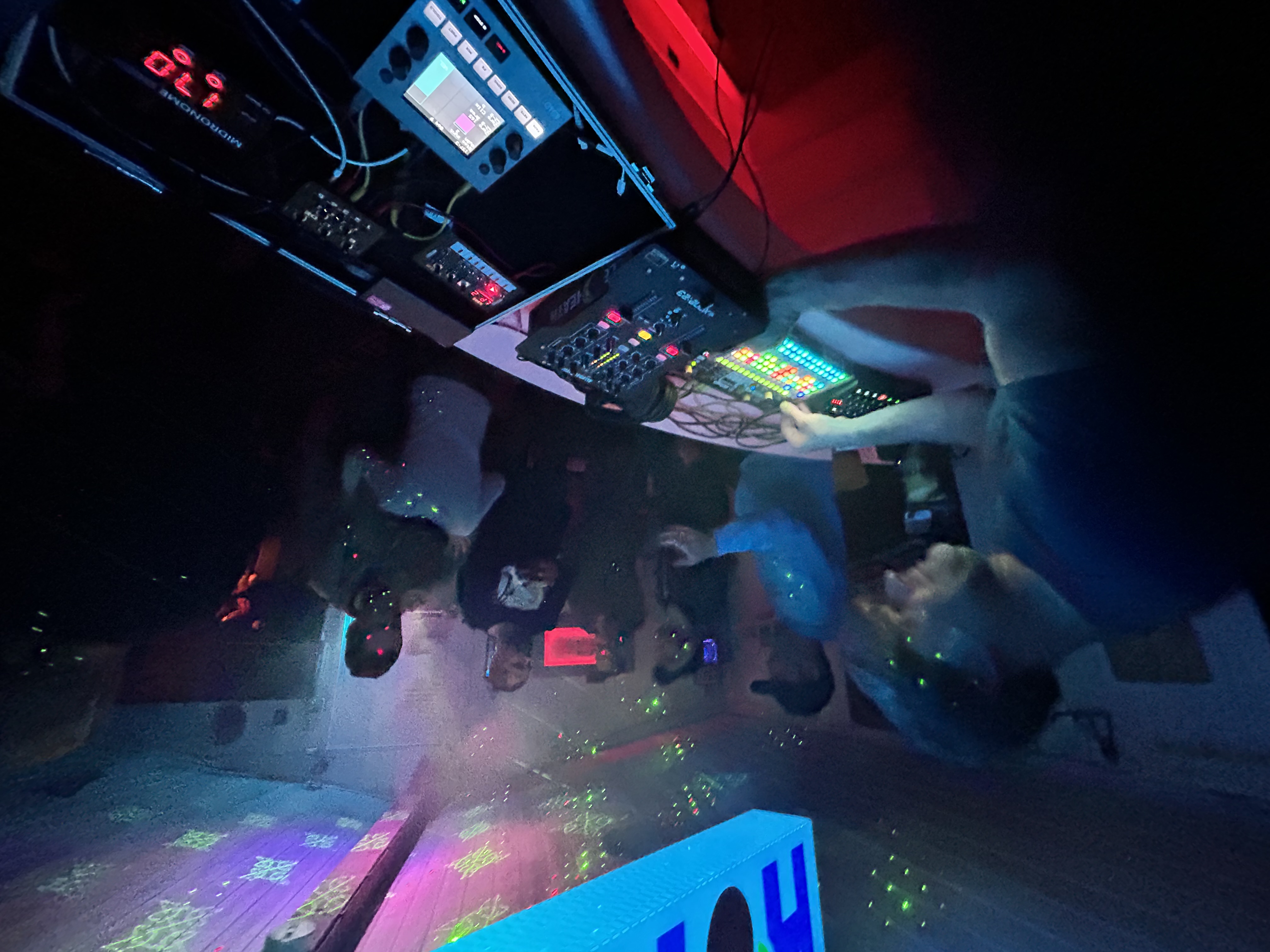 Mopot live @ Datsche Deluxe, Lauf